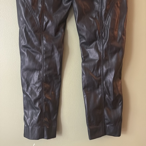 Urban Outfitters Olivia Faux Leather Zip Front Pants Black Sz 2 - Picture 9 of 12